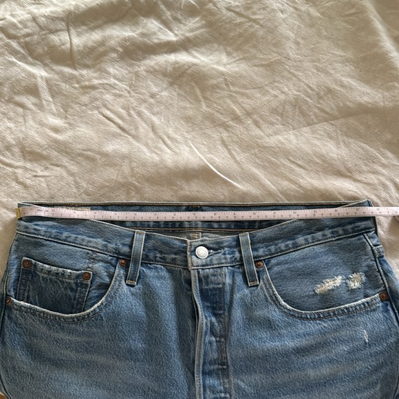LEVI'S Premium 501 Mid Thigh Shorts Size 32 - Picture 4 of 5